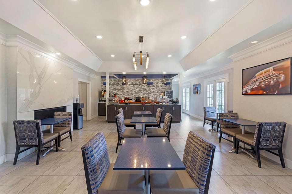 Best Western Brentwood Hotel in Benbar