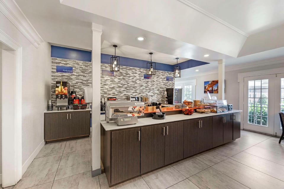 Best Western Brentwood Hotel in Benbar