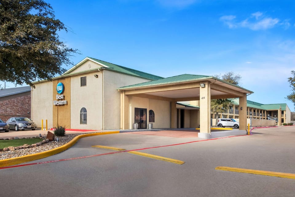Best Western Cedar Inn Hotel in Leander