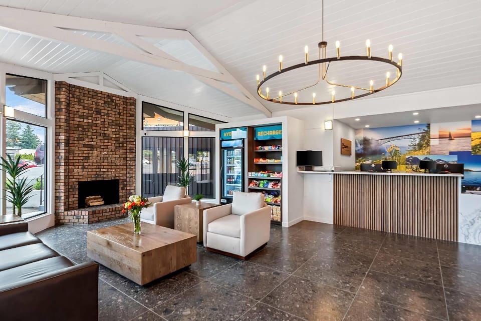 Clarion Pointe Mount Vernon - Burlington Inn in Mount Vernon