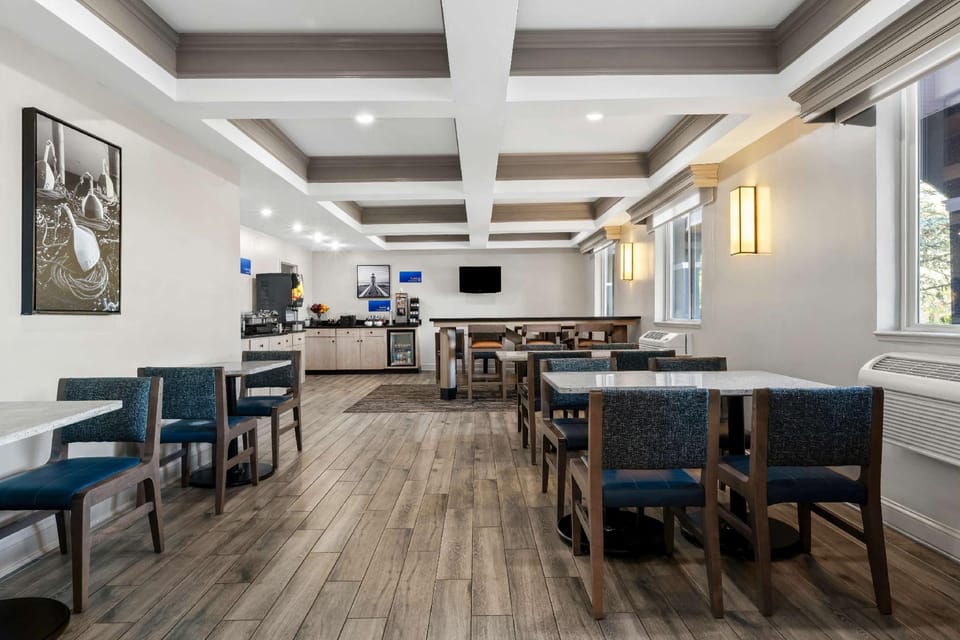 Best Western Dartmouth-New Bedford Hotel in Westport