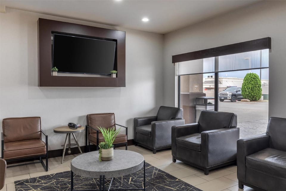 Best Western Plus Denton Inn & Suites Hotel in Denton