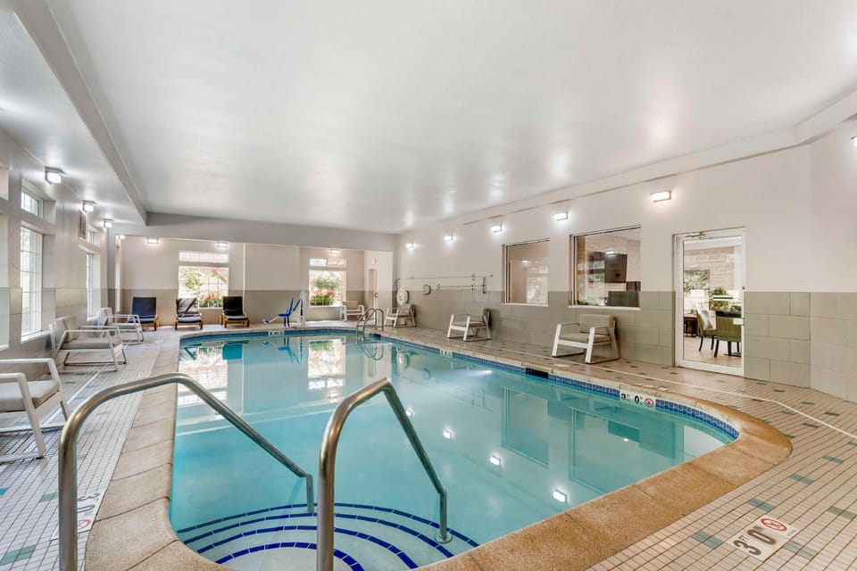 Best Western Plus Des Moines West Inn & Suites Hotel in Clive