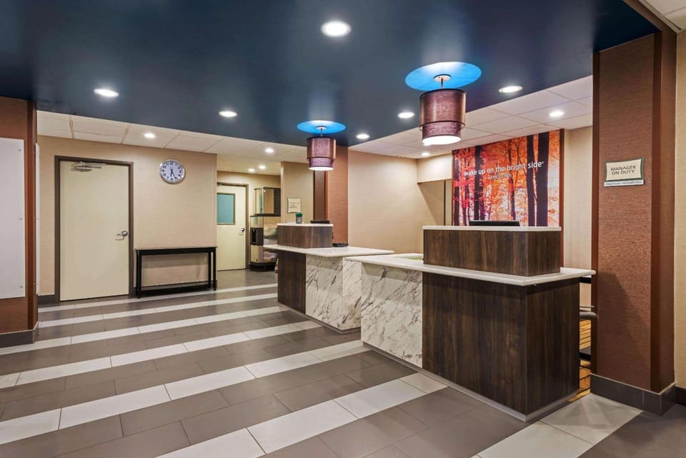 La Quinta Inn & Suites by Wyndham Jamestown Hotel in Allegheny River