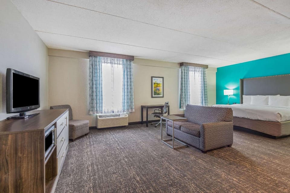 Suite room