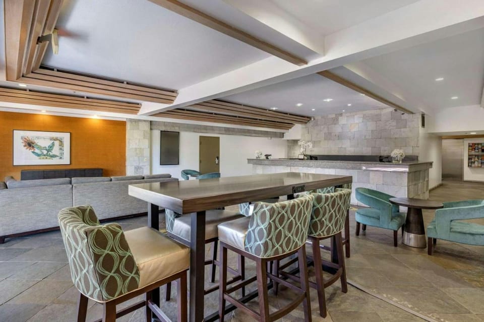 The Encinitan Hotel & Suites Hotel in Encinitas