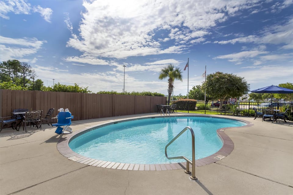 Best Western Plus Executive Hotel & Suites Hotel in Sulphur