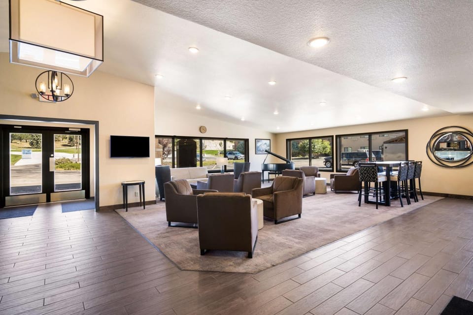 Best Western Golden Spike Inn & Suites Hotel in Hill City