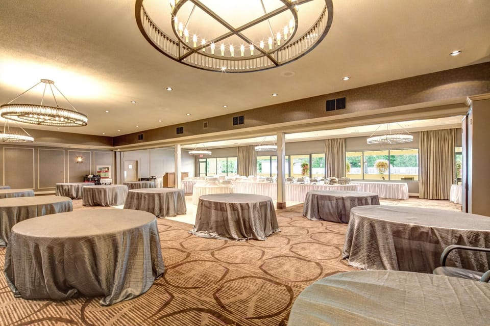 Best Western Plus Guildwood Inn Hotel in Port Huron