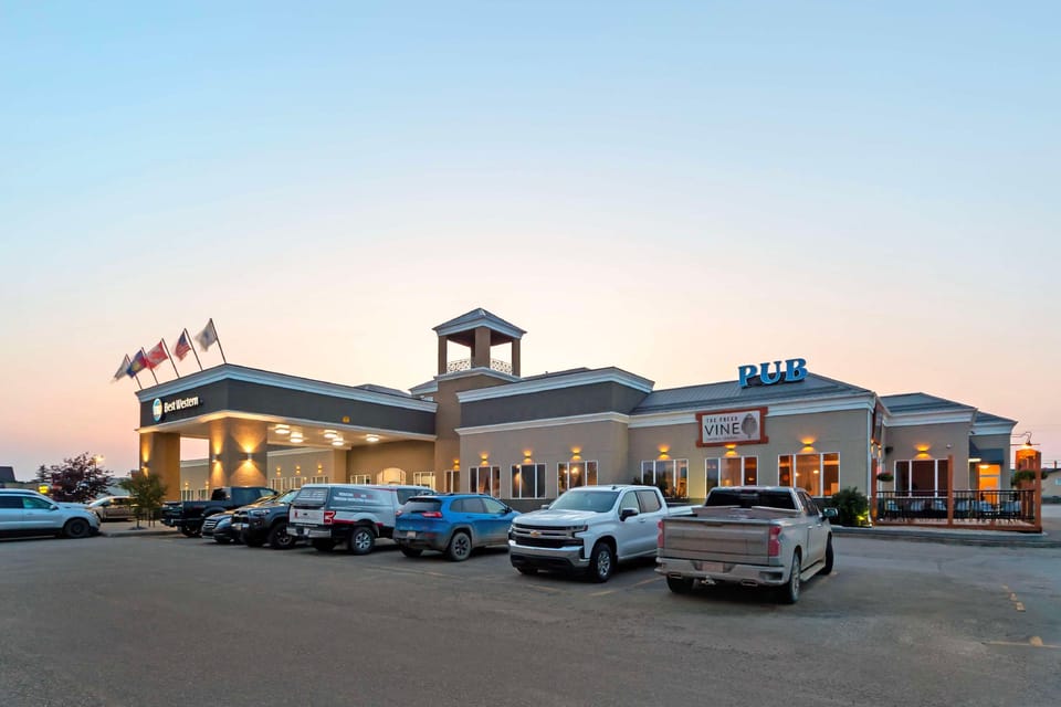 Best Western High Road Inn Hotel in Edson