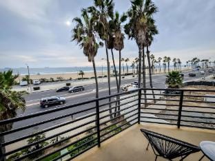 Huntington Beach Inn Hotel in Huntington Beach