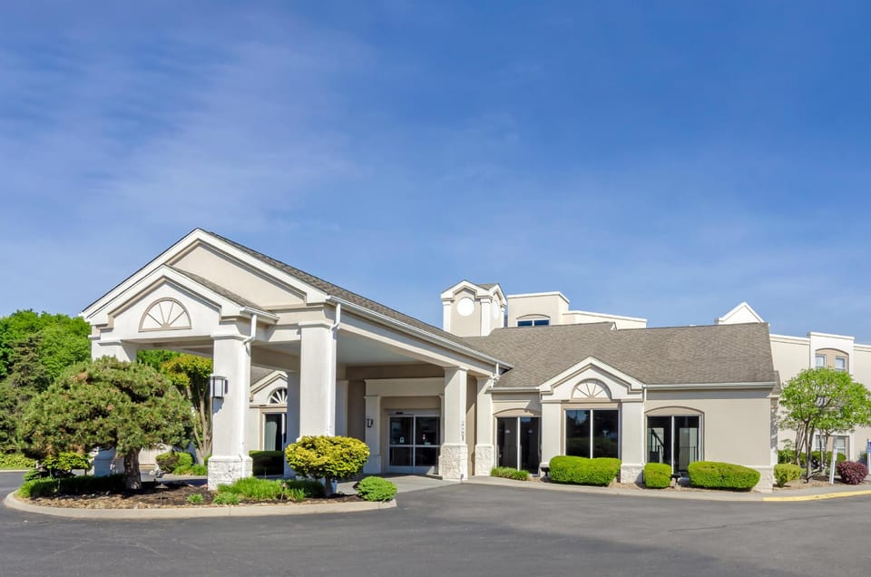 Best Western Plus Inn at Valley View Hotel in Roanoke