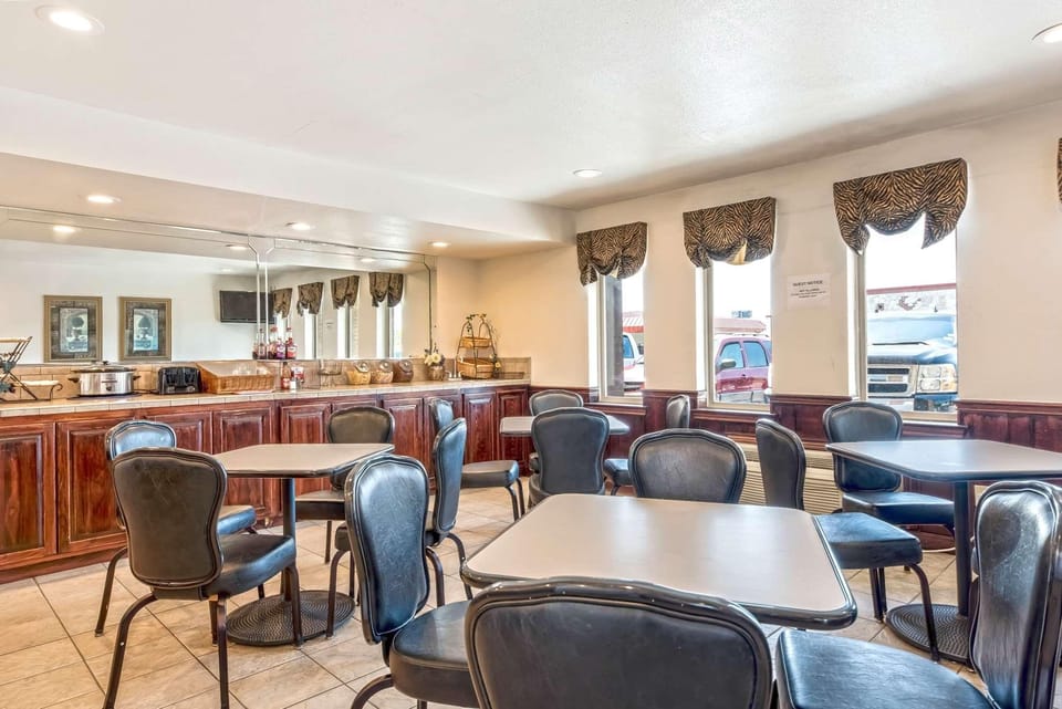 Americas Best Value Inn Paris Motel in Paris