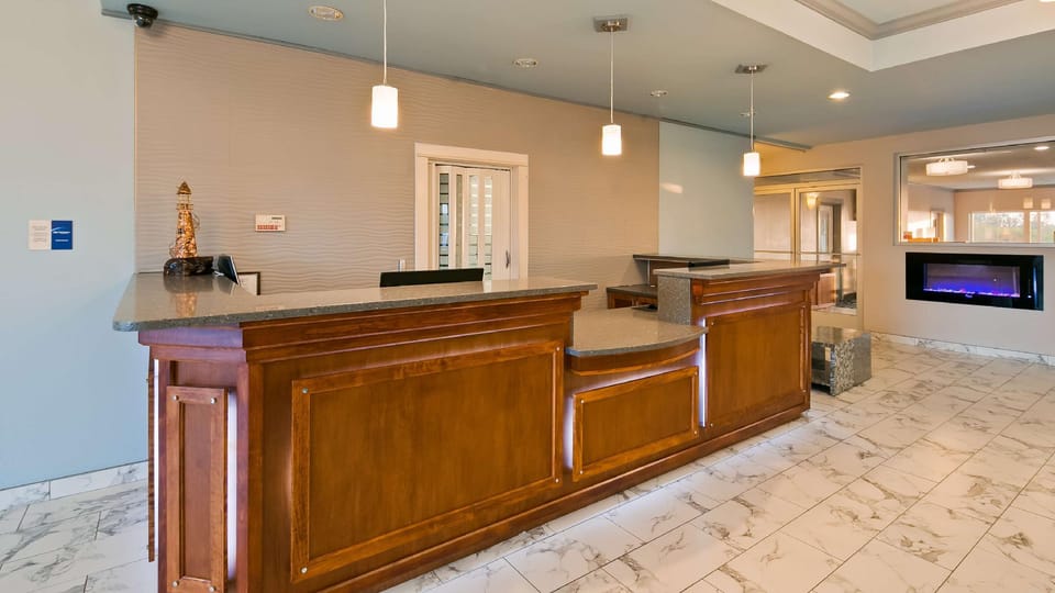 Lighthouse Suites Inn Hotel in Ocean Shores