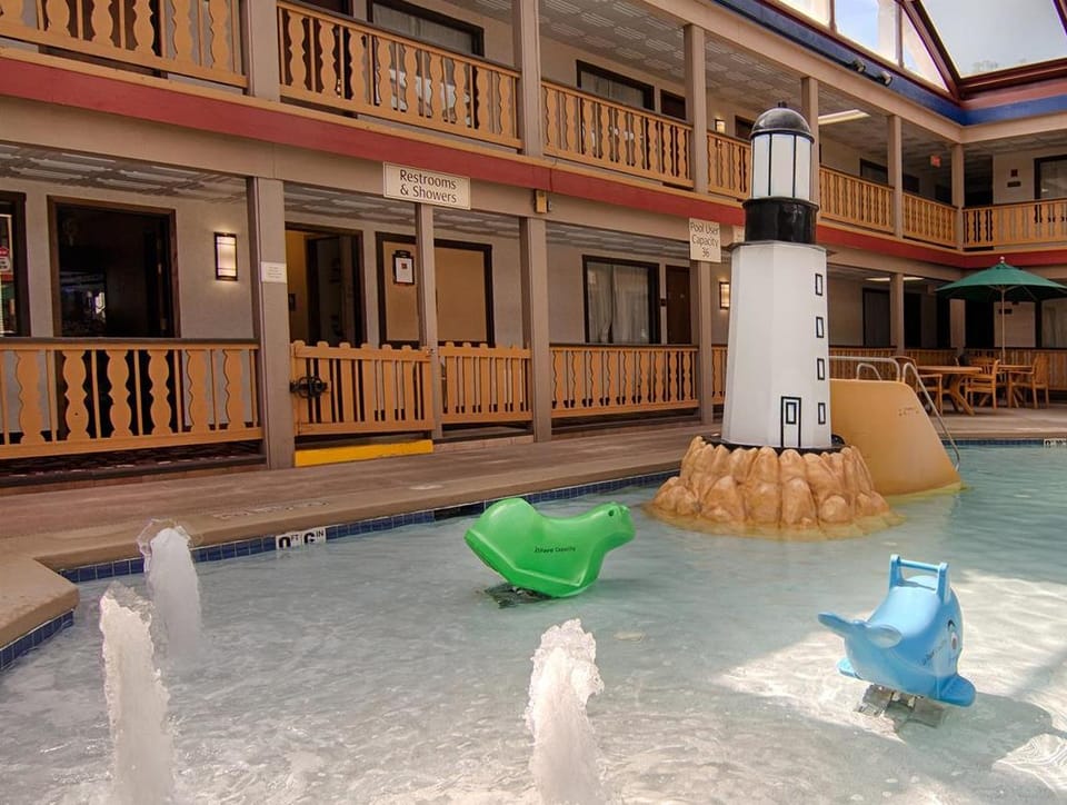 Swimming pool [kids]