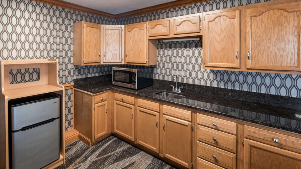 Best Western Plus North Canton Inn & Suites Hotel in Ohio