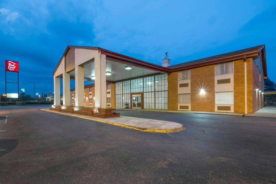 Red Roof Inn Meridian Hotel in Meridian