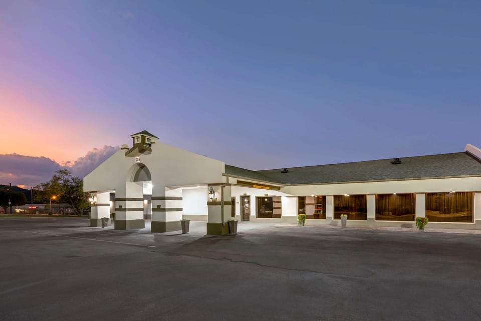 Best Western Post Oak Inn Hotel in Rio Grande