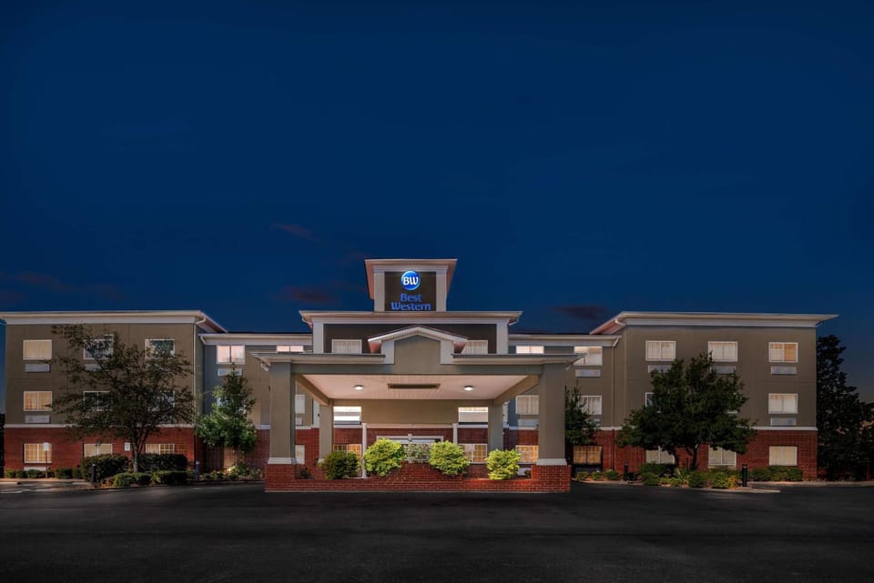 Best Western Presidential Hotel & Suites Hotel in Pine Bluff