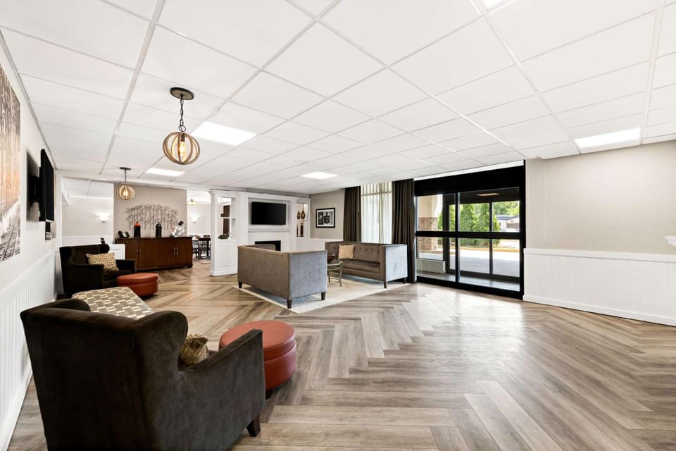 Best Western State Fair Inn Hotel in Ozark Mountains