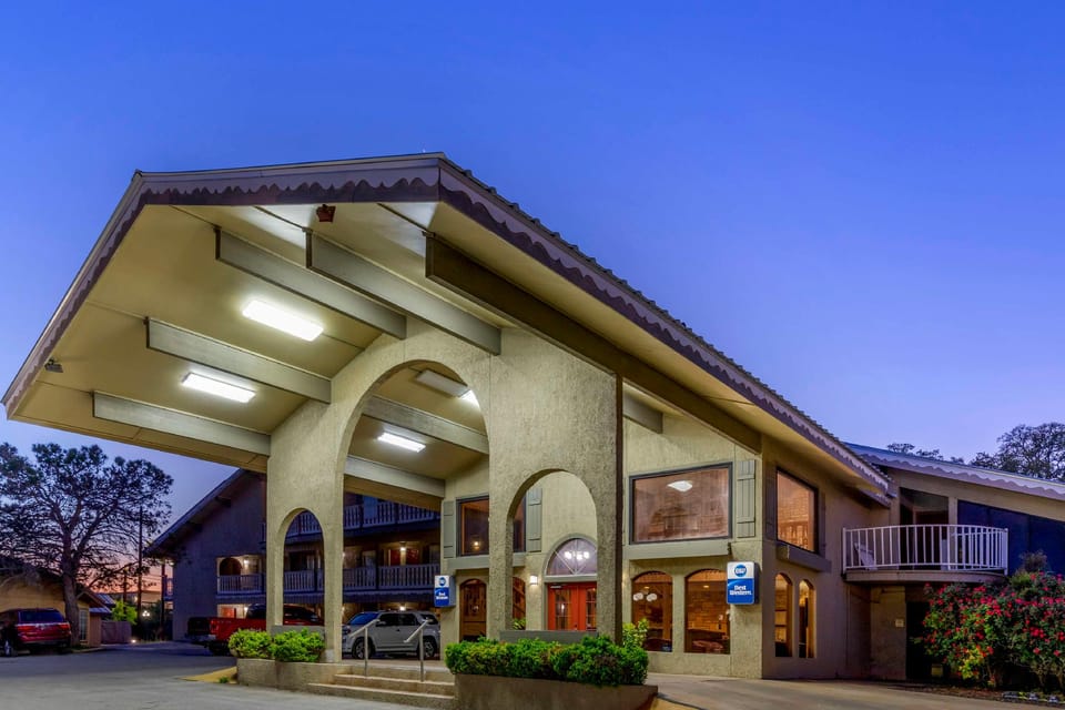 Best Western Sunday House Inn Hotel in Kerrville