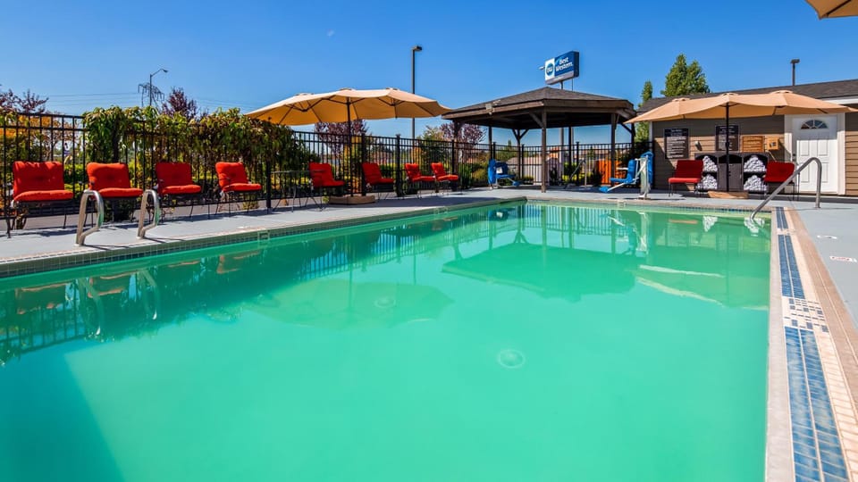 Best Western Woodburn Hotel in Willamette Valley