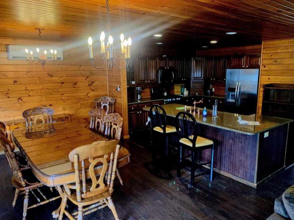 Blue Lagoon Resort Inn in Diamond Point