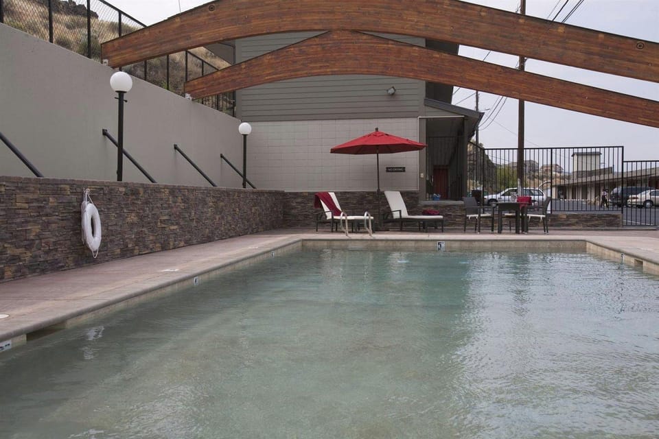 Celilo Inn Hotel in The Dalles