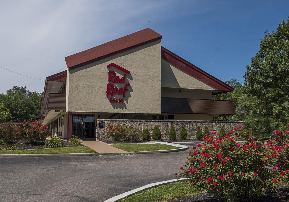 Red Roof Inn Cincinnati East - Beechmont Hotel in Ohio