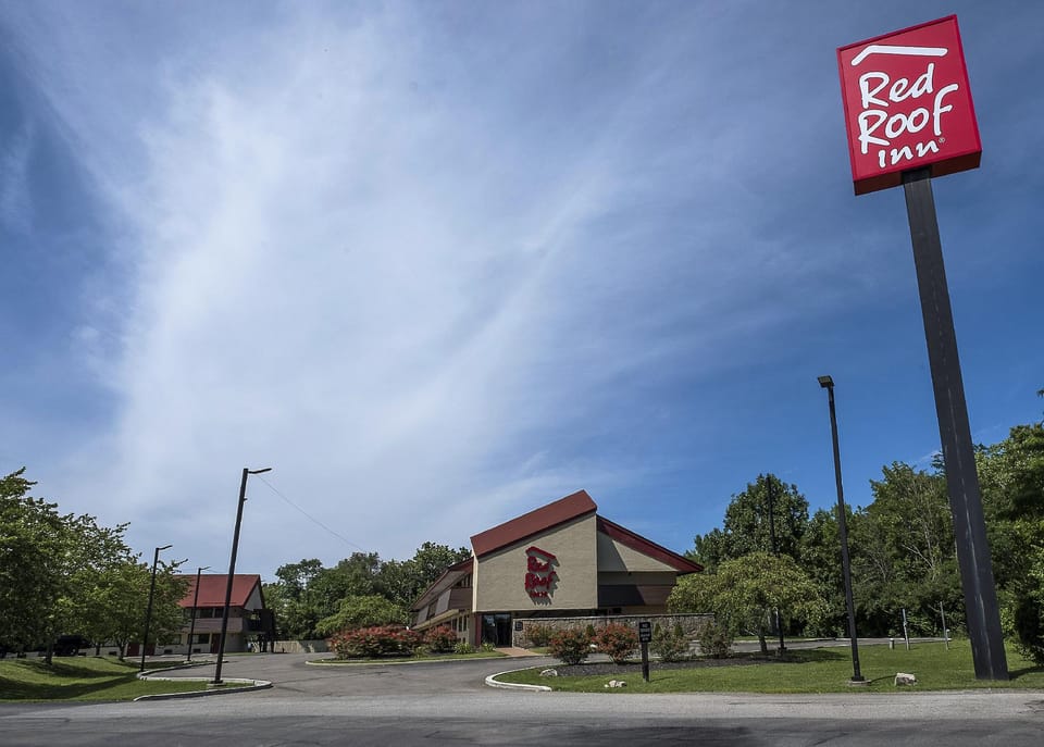 Red Roof Inn Cincinnati East - Beechmont Hotel in Ohio