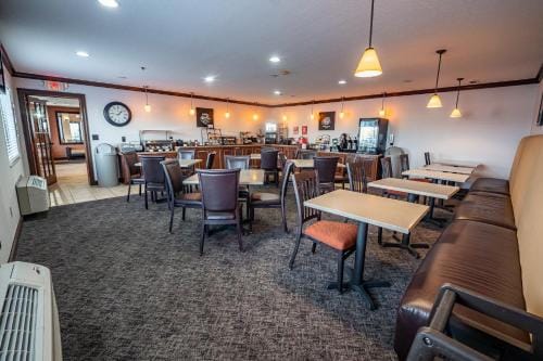 Christopher Inn and Suites Hotel in Chillicothe