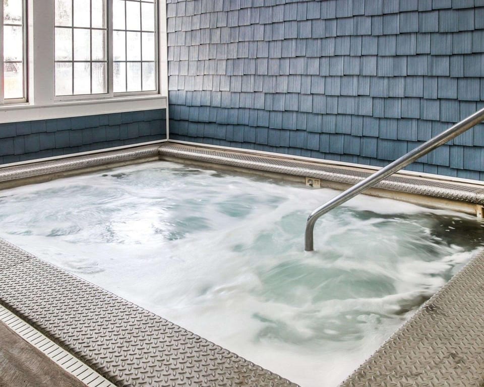 Hot tub