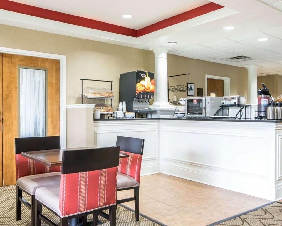 Fairfield by Marriott Inn & Suites Louisville Airport Hotel in Louisville
