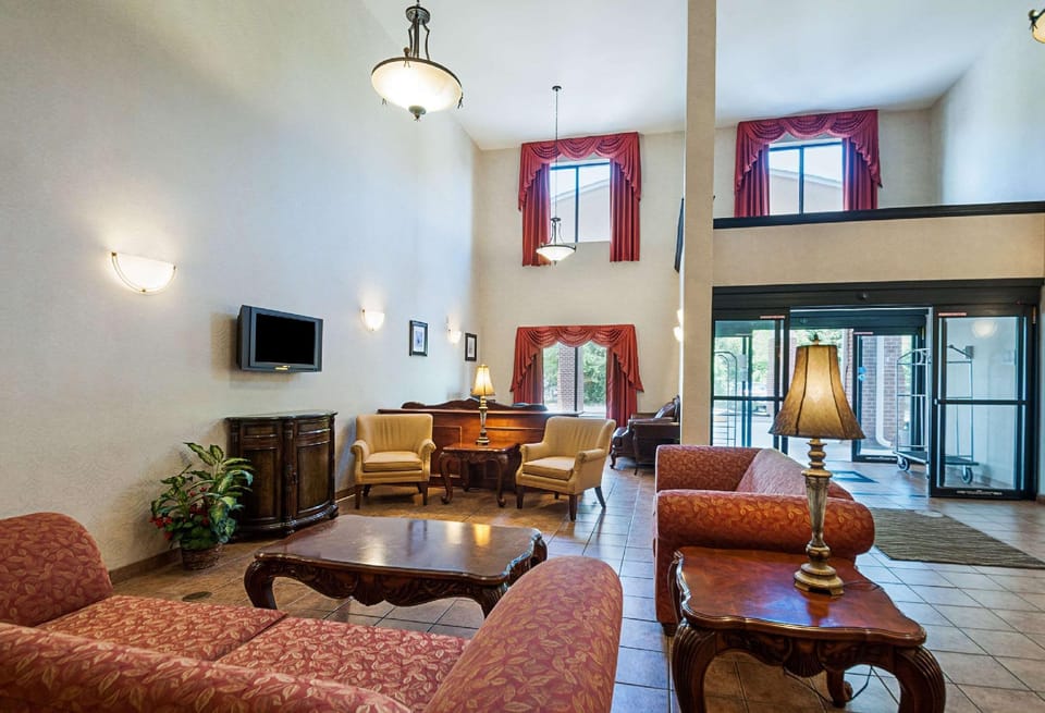 Comfort Inn & Suites Cambridge Hotel in Maryland