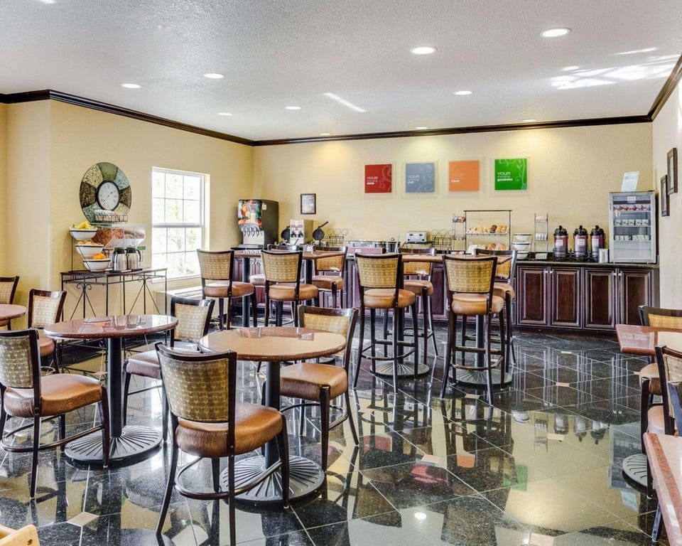 Quality Inn & Suites Slidell Hotel in Slidell