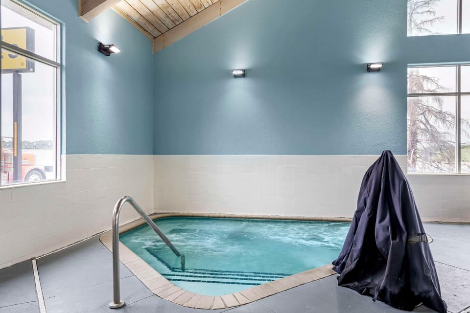Hot tub