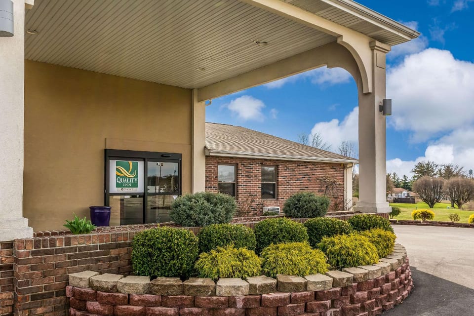 Quality Inn I-74 Batesville Hotel in Indiana