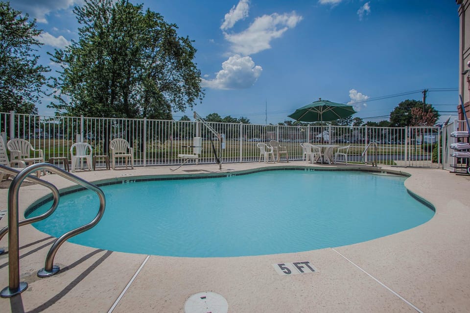 Comfort Inn Bordentown near NJ Turnpike Hotel in Bordentown