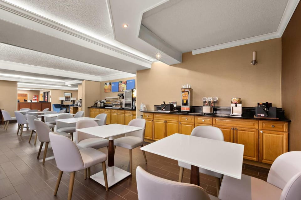 Comfort Inn Bordentown near NJ Turnpike Hotel in Bordentown