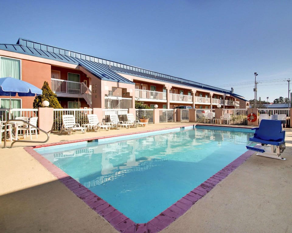 Quality Inn Brookhaven Hotel in Mississippi