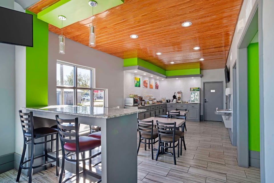 Quality Inn Brookhaven Hotel in Mississippi