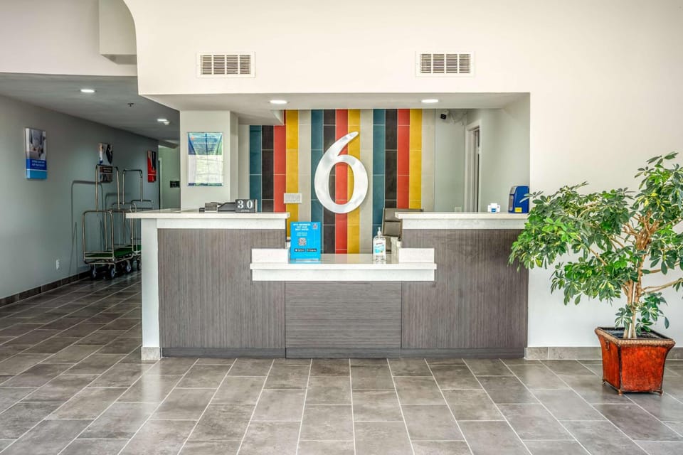 Studio 6  Claremore, OK Hotel in Oklahoma