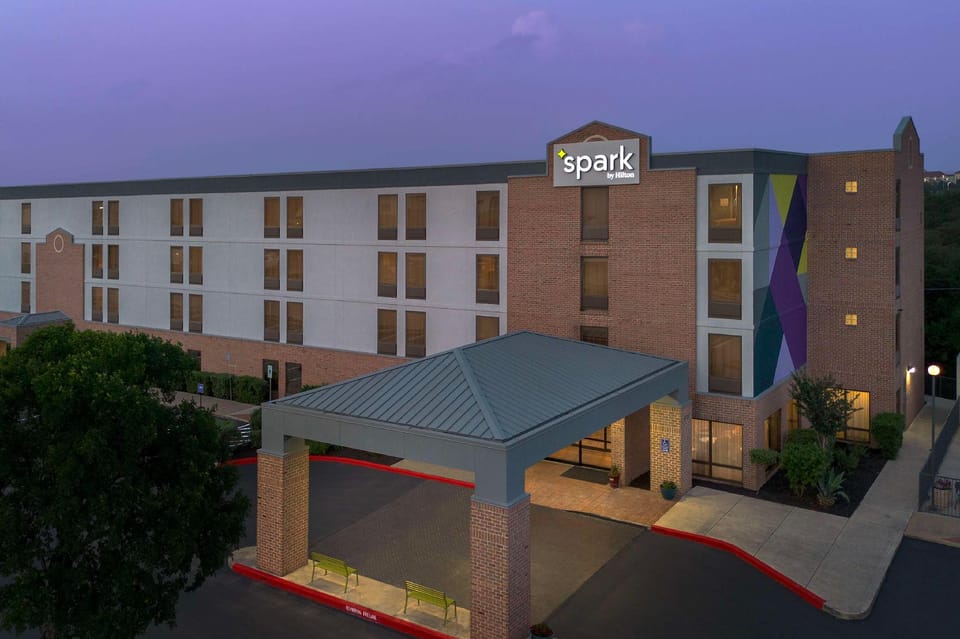 Spark by Hilton San Antonio Northwest near Six Flags Hotel in San Antonio