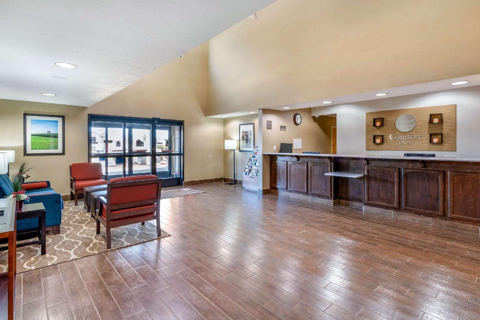 Comfort Inn Fremont Hotel in Jamestown Township