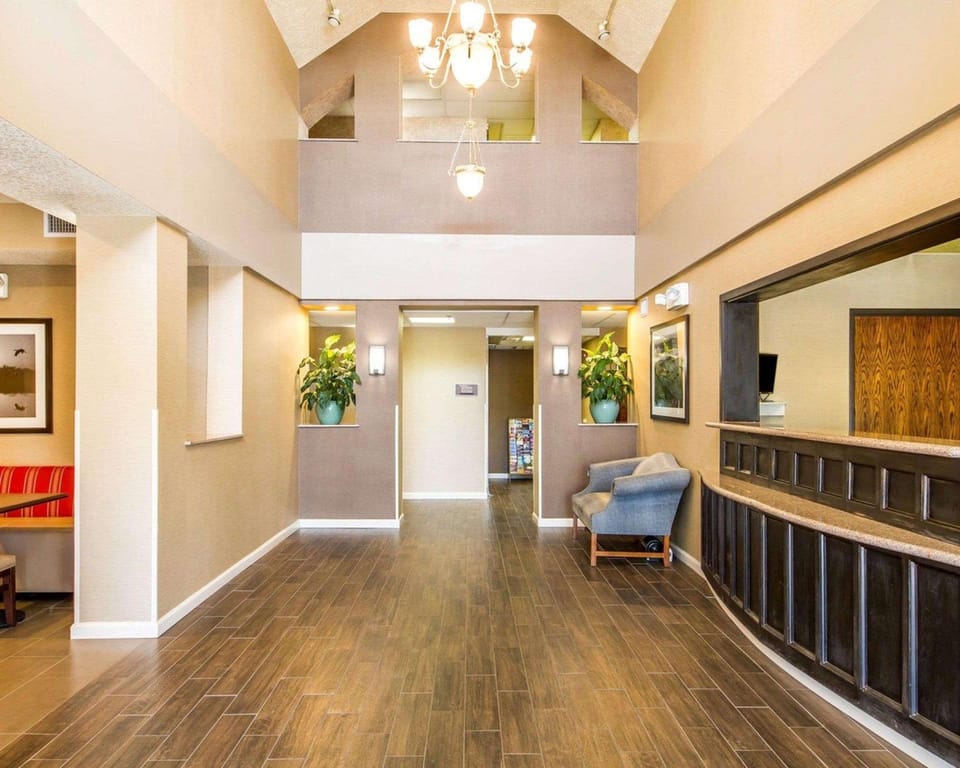 Comfort Inn Lathrop Stockton Airport Hotel in Manteca