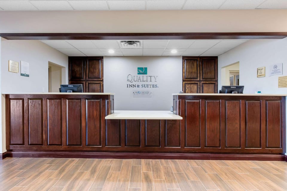 Quality Inn & Suites Mountain Home North Hotel in Mountain Home