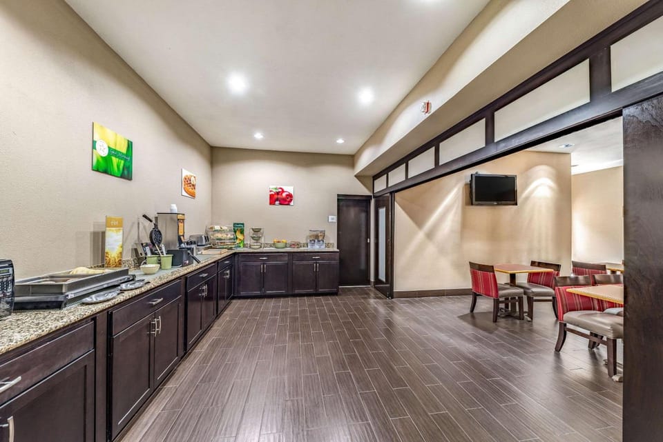 Quality Inn West Plano - Dallas Hotel in Plano