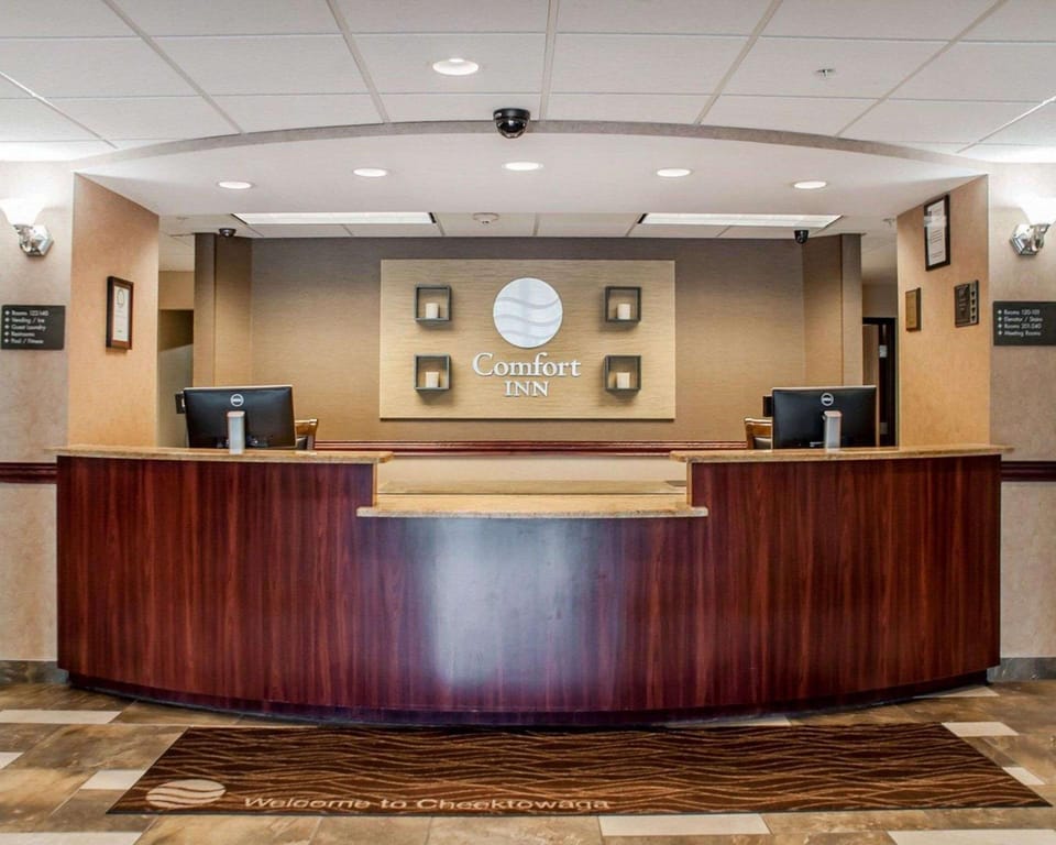 Quality Inn Near Walden Galleria Mall Hotel in Cheektowaga