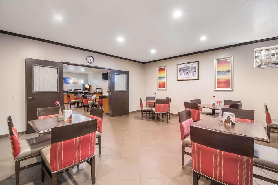 Comfort Inn Newport Hotel in Newport