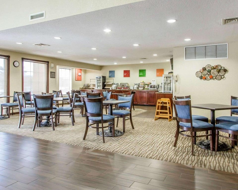 Comfort Inn Poplar Bluff North Hotel in Ozark Mountains